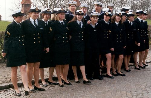 Bundesmarine Offiziersanwärter/Innen 7/98 -> externer link